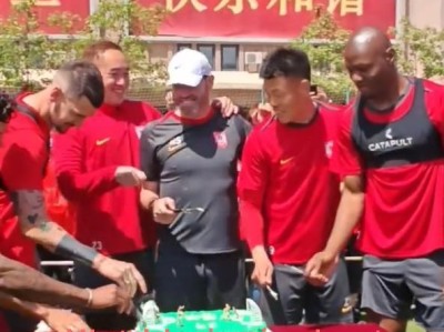 杏彩体育-世俱杯历届进球数统计及赛事攻击力演化趋势研究